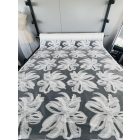 ED-11-1465 Törtfehér organza alapú virág mintás jacquard szövésű anyag 